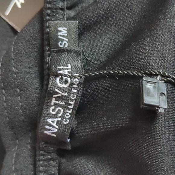 Nasty Gal Bandeau Crop Top and Cycling Shorts Co Ord Set in Black - Picture 3 of 6